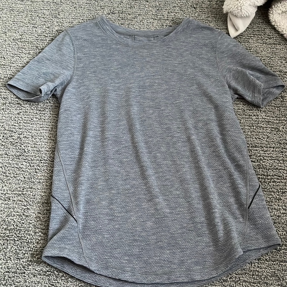 Lululemon short sleeve top